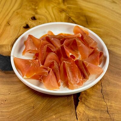 Хамон Серано в Pandora по цене 680 ₽