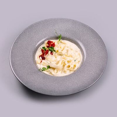 Феттучини Четыре сырав Crazy Brothers! 4-х этажная Пицца по цене 650 ₽