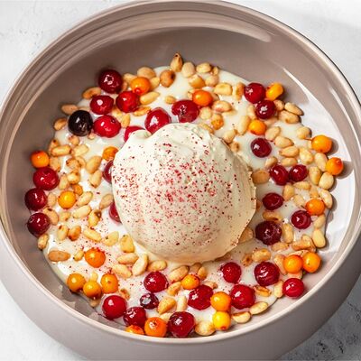 Таёжный десерт с облепихой в BEERMAN&Schlitz по цене 450 ₽