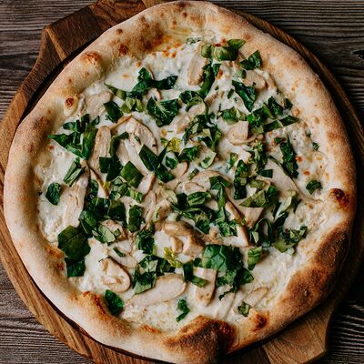 Пицца Курица-шпинат в Gioffre по цене 720 ₽