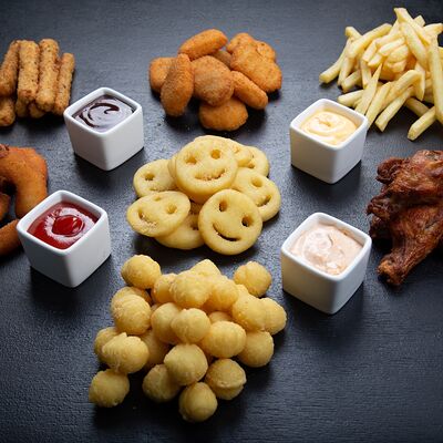 Мега ассорти закусок в Crazy Brothers по цене 1800 ₽