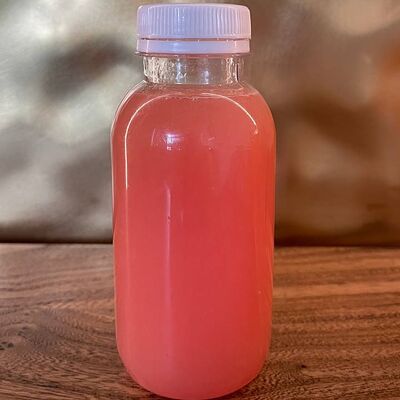 Свежевыжатый грейпфрутовый сок в VINO e CUCINA по цене 390 ₽