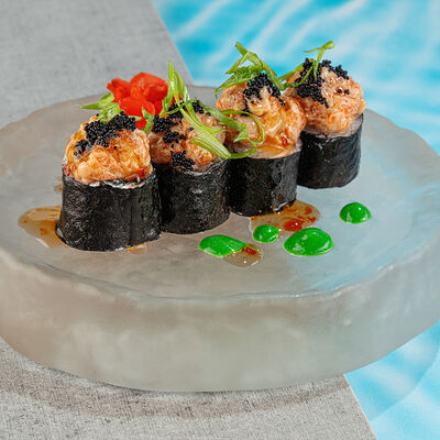 Ролл с тартаром из лосося в Nemo по цене 480 ₽