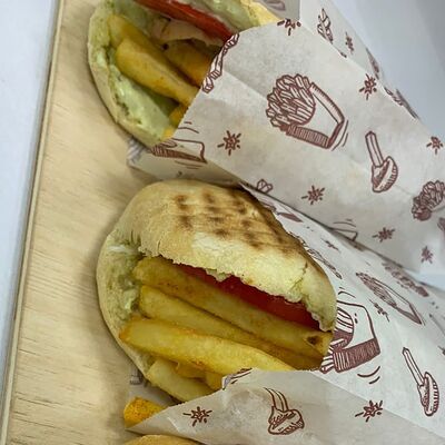 Гиро с сосиской большой в Настроение вкуса ФАСТФУД по цене 535 ₽