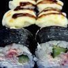 Запечëнный ролл с крабом в Суши-сервис по цене 500