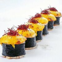 Ролл Баоцзи с угрем в OmNomNom