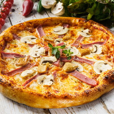 Ветчина и грибы в Шаурма на углях Шаум по цене 890 ₽