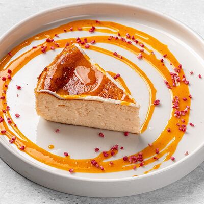 Чизкейк Сан Себастьян с облепихой в New normal по цене 650 ₽