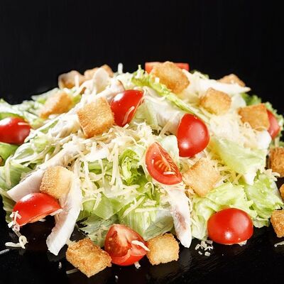 Цезарь с курицейв Лосось Культура Бар по цене 436 ₽