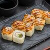 Ролл запеченный Острая курочка в OMAKASE SUSHI ROLLS по цене 890