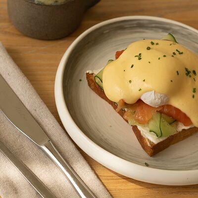 Бенедикт с форелью в Matilda по цене 780 ₽