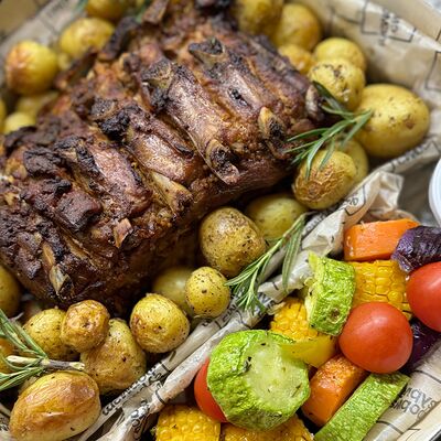 Корейка с беби картофелемв Гурмэ формат по цене 6700 ₽