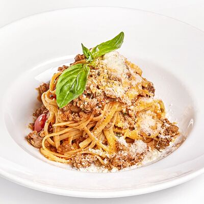 Спагетти Болоньезев Lariote по цене 940 ₽