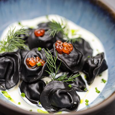 Пельмени с лососем в сливочном соусе в Chalet River Club по цене 1250 ₽