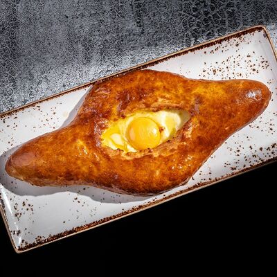 Хачапури по-аджарски в Дюшес по цене 400