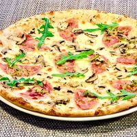 Пицца с ветчиной и грибами в Pizza-house