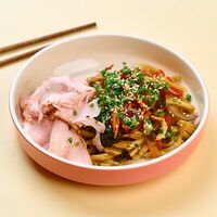 Лапша с индейкой и соусом «Блэк Пеппер»в Гастро бар Панда