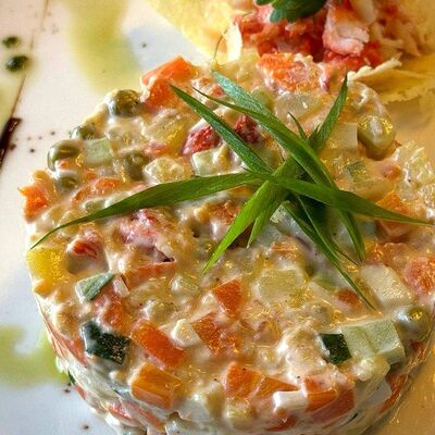 Оливье с Камчатским крабом в Акватория по цене 945 ₽