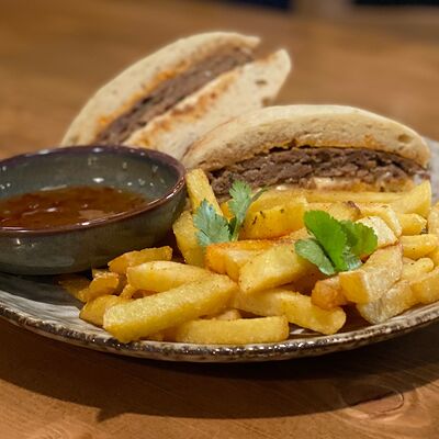 Уфо бургер с говядиной в CRGO по цене 300 ₽