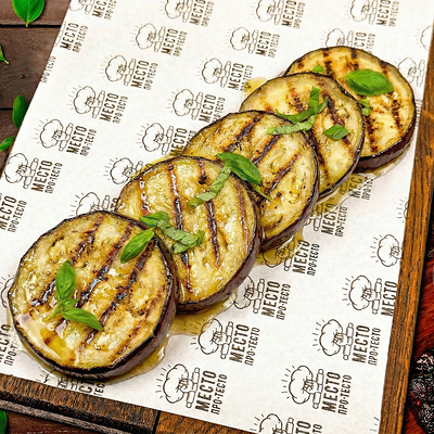 Баклажаны на гриле в Место Про Тесто по цене 315 ₽