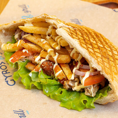 Гирос в кипрской пите в Gyros & Grill по цене 545 ₽