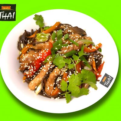 Гречневая лапша Вок с начинкой и соусомв Tasty Thai по цене 420 ₽