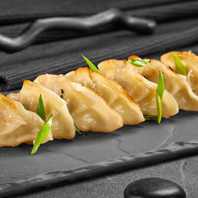 Пельмени Гедзе с креветкой в Суши Мастер по цене 259 ₽