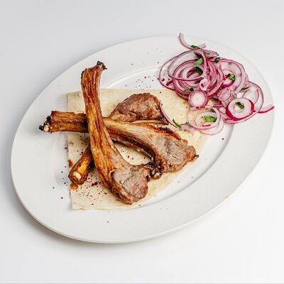 Шашлык из бараньей корейки в Ривьера по цене 950 ₽