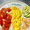 Скрэмбл с креветками и помидорамив Atlant bistro по цене 799