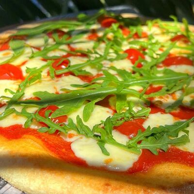 Пицца Маргарита в Чёрноморская пицца по цене 420 ₽