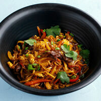 Чоу мейн лапша с говядиной в Терраса