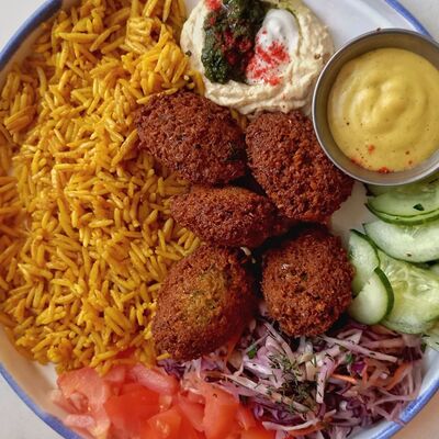 Израильское плато с фалафелем и рисом в Фришман по цене 364 ₽