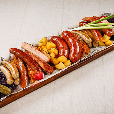 Ассортимент колбасок к пиву в Ив.Дурдинъ по цене 1950