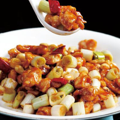 031. Жареная курица гумбао в Malatan Gong Qilin Tea по цене 1056 ₽