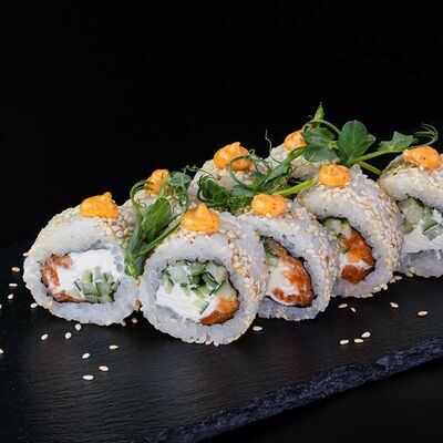 Самурай с лососем в СушиТаяки по цене 913 ₽