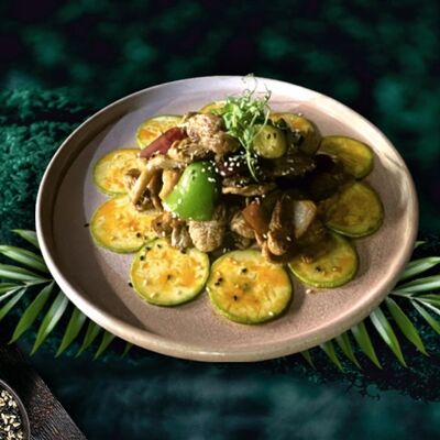 Утка с цукини в LAOBAN по цене 1060 ₽