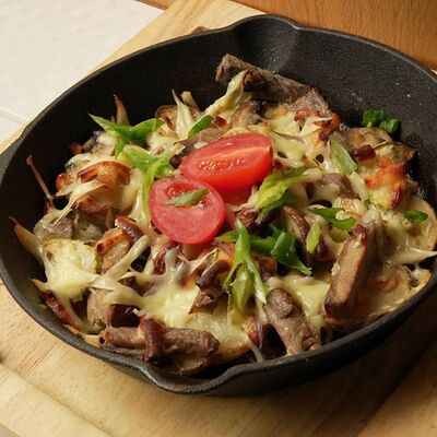 Мясная сковорода с овощами и грибами в ProЗёрна по цене 660 ₽