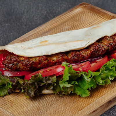 Грузинский бургер Гамарджоба в Бумбараш по цене 595 ₽