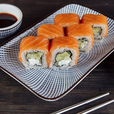 Ролл Филадельфия в Эбби Noodles & Sushi Bar по цене 860