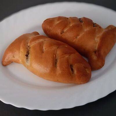 Пирог с рыбой и рисом в Твой Пекарь по цене 75 ₽