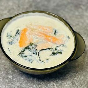 Сливочный суп с лососем в Суши Day по цене 399 ₽
