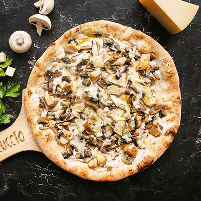 Пицца Боскайола в Petruccio Pizza & Pasta по цене 579 ₽