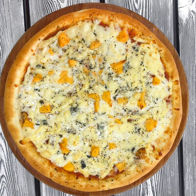 Пицца Четыре сыра в Гиро пицца халяль по цене 480 ₽