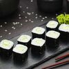 Классический ролл с авокадо в Omakase Yoshitake Sushi по цене 399