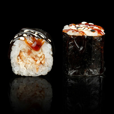 Угорь ролл в Дракон по цене 320 ₽