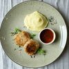 Куриные котлетки с картофельным пюре и томатной сальсой в БРУНО по цене 650