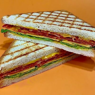 Сэндвич с чоризо в Meow cafe по цене 340 ₽