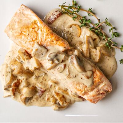 Лосось в грибном соусе из белого вина в HEDONIST по цене 47 р.