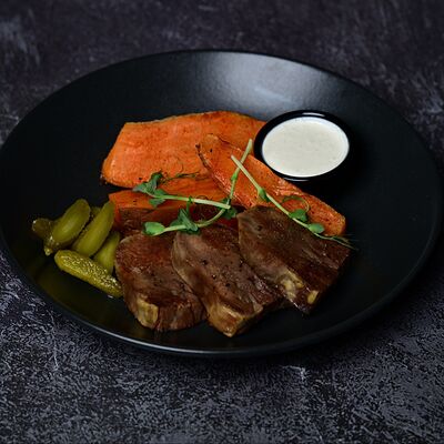 Медальон из телячьего языкав The Square по цене 870 ₽