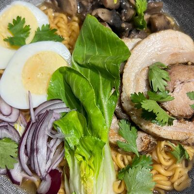 Рамен со свиной грудкой в Forelperm кухня по цене 680 ₽